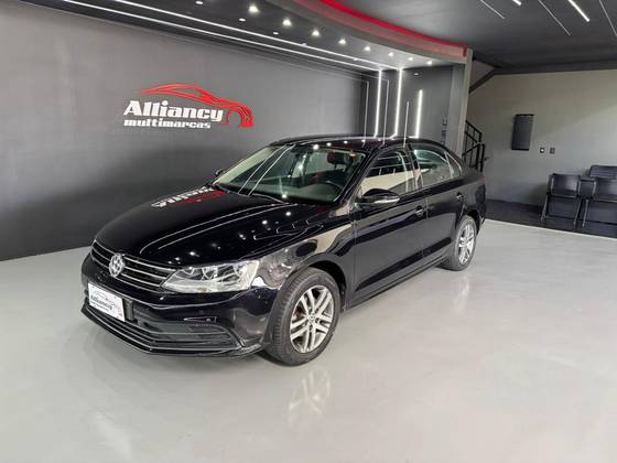 VOLKSWAGEN JETTA 2.0 COMFORTLINE FLEX 4P TIPTRONIC